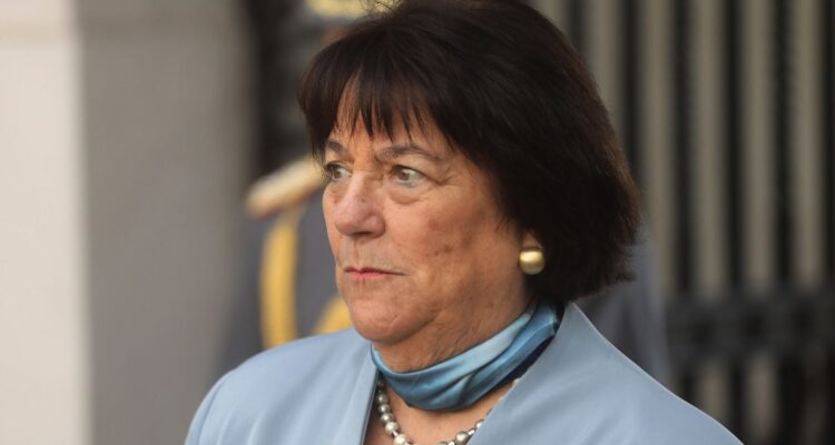 Gobierno anuncia fiscalizaciones y test de drogas a militares tras hallazgo de pasta base en Colchane