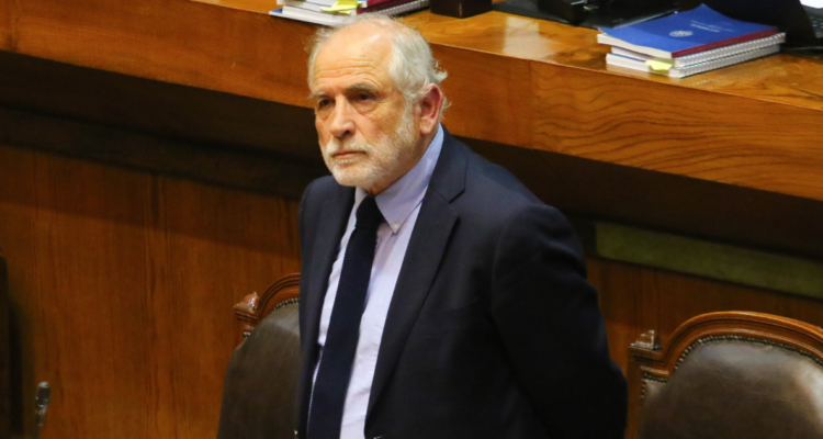 Tras amenazas a ministro Montes: Cámara declara “de alto riesgo” la Comisión de Reconstrucción