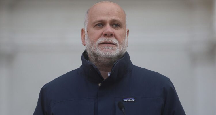 Gobierno valora informe de la CGR sobre uso de licencias médicas en FFAA, Gendarmería y policías