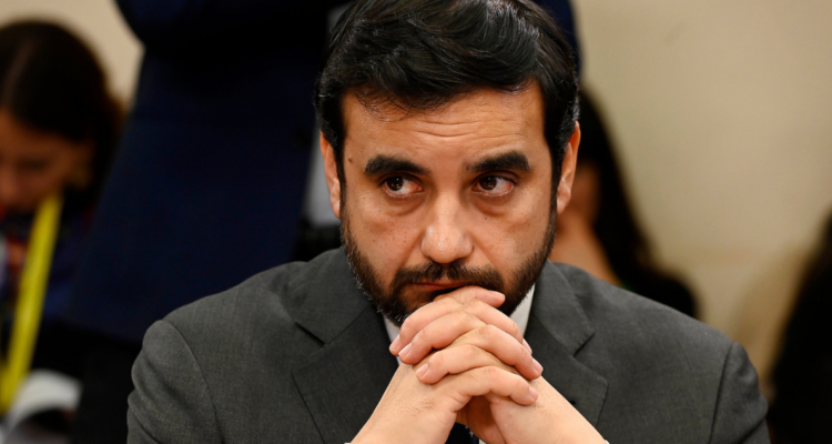 Ministro Gajardo advierte que liberación de sicario surge “en otro poder del Estado”, ante posible AC