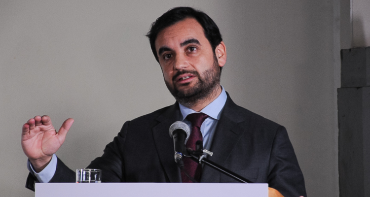 Ministro Gajardo dice que Pdte. Boric abordará, eventualmente, criterios de la FACh por caso de drogas