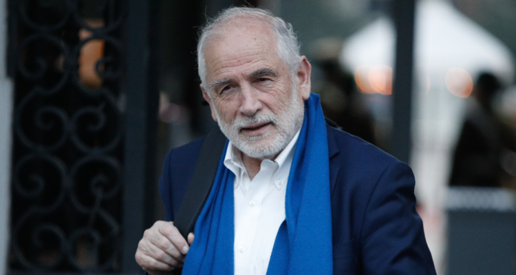 Ministro Montes no asistirá a sesión de Comisión Especial por megaincendio por problemas de salud