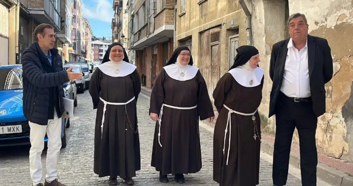 Monjas rebeldes excomulgadas por llamar “hereje” al papa Francisco podrían quedar sin convento