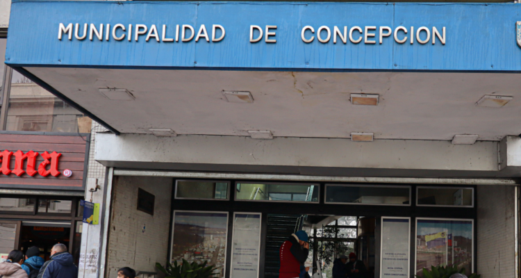 Municipalidad de Concepción por directora (s) de gestión de personas apartada de sus funciones