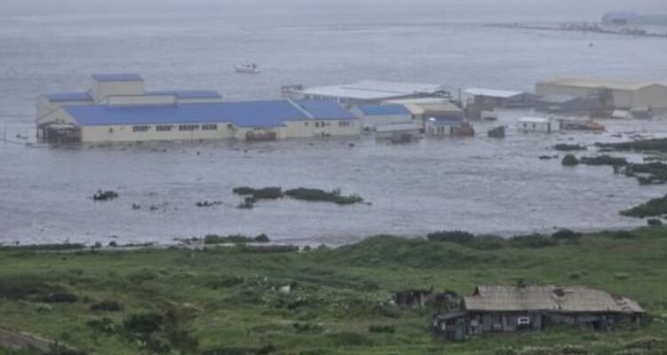 Olas del tsunami sumergen planta procesadora rusa en Severo-Kurilsk: población fue evacuada