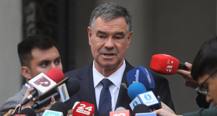 Ossandón y demora en sumarios sobre licencias: “Cuando yo dije 30 días, era para partir el proceso”