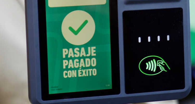 Máquina para pago electrónico en taxibuses del Gran Concepción