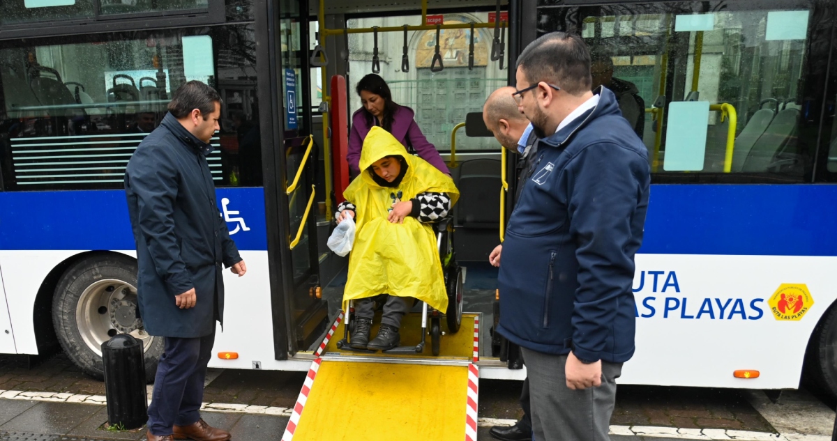 Paneles informativos de recorrido de micros en Concepción
