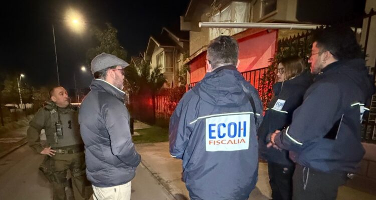 Violenta noche en la RM: asesinan a un padre y balean a su hijastra de 13 años en Maipú