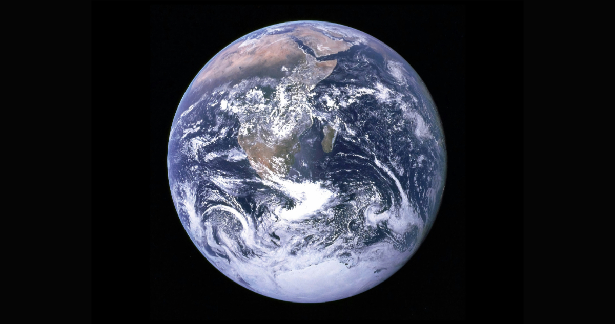 Foto real de la Tierra captada por la NASA