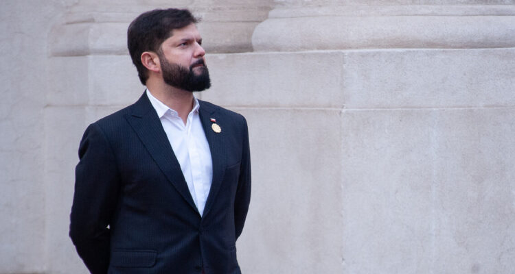 “Eso es injusto”: Presidente Boric le cierra la puerta a una eliminación de las contribuciones