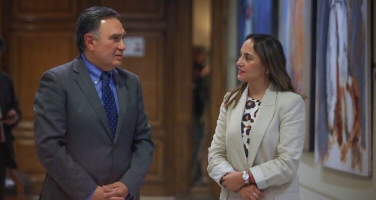 Diputados RN piden a Contraloría anular permiso a Radio Nuevo Mundo (PC) acusando irregularidades