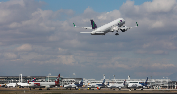 Red aeroportuaria nacional funciona con normalidad tras alerta de tsunami por terremoto en Rusia
