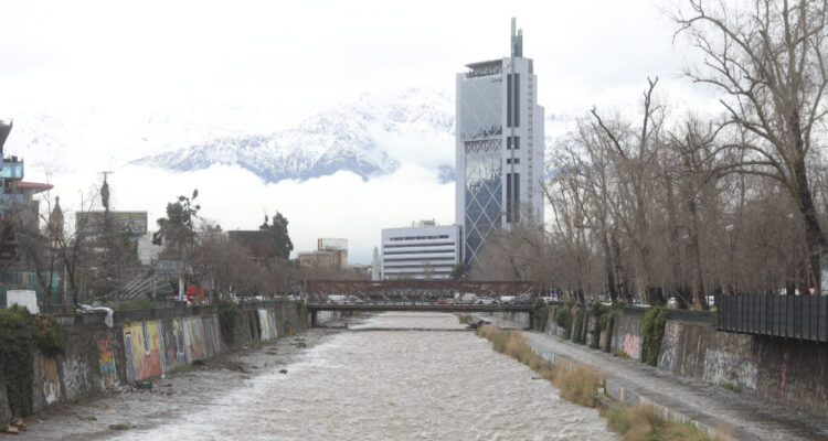 El río Mapocho no necesita traje de gala