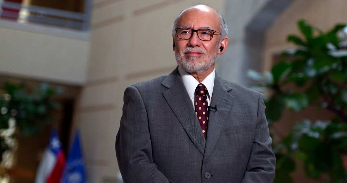 Flores (DC) descarta postular a La Moneda y asegura que la prioridad debe ser el acuerdo parlamentario