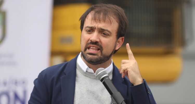 Sharp niega déficit en municipio de Valparaíso