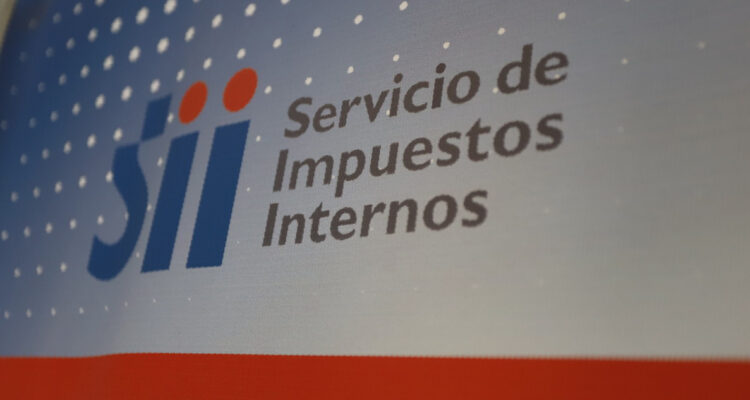 SII acusa que funcionarios habrían dado préstamos informales: uno habría hecho aportes de 180 millones