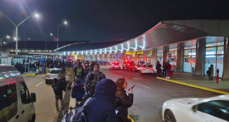 Evacuan Aeropuerto Carriel Sur por presencia de elemento sospechoso en instalaciones