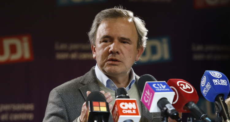 Sanhueza (UDI) por parodia a ministro Cataldo: “A nombre de mi partido pido disculpas por el impasse”
