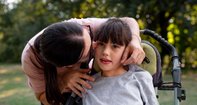 La ministra Antonia Orellana plantea por qué Chile necesita con urgencia un Sistema Nacional de Cuidados: una deuda histórica con miles de mujeres