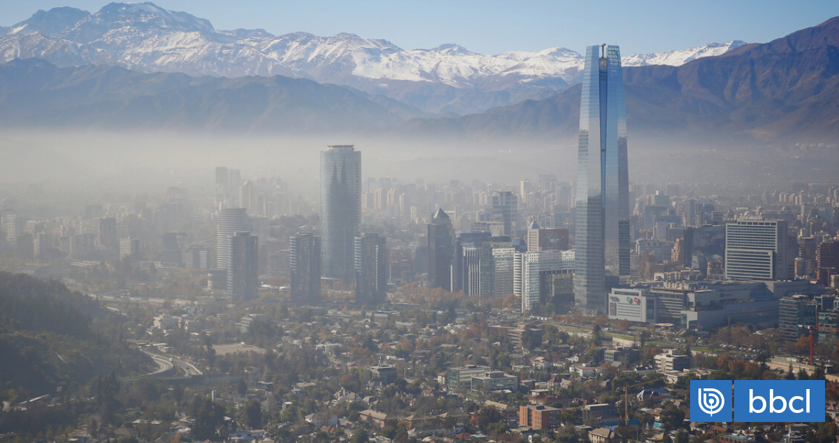 Alerta Ambiental este viernes por mala ventilación en Santiago: revisa la restricción vehicular aquí