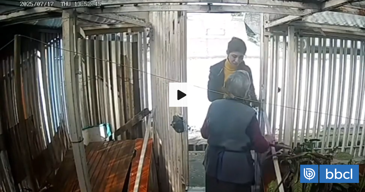 Lota: video muestra cómo mujer pide agua a anciana para robar su anillo de matrimonio y su pensión