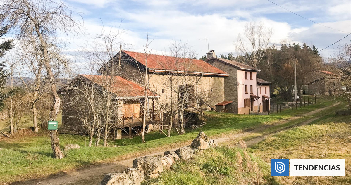 Pueblo francés vende casas a 1 euro bajo condición de renovarlas: puedes postular a esta dirección