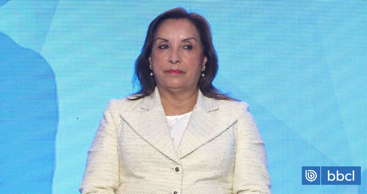 Perú decreta alza de 122% del sueldo de presidenta Boluarte: será de las mejores pagadas en la región