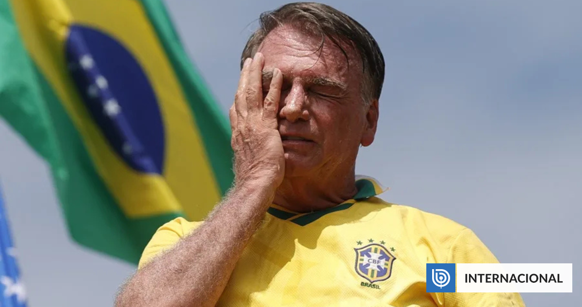 Corte Suprema de Brasil ordena que Bolsonaro use tobillera y le prohíbe usar redes sociales