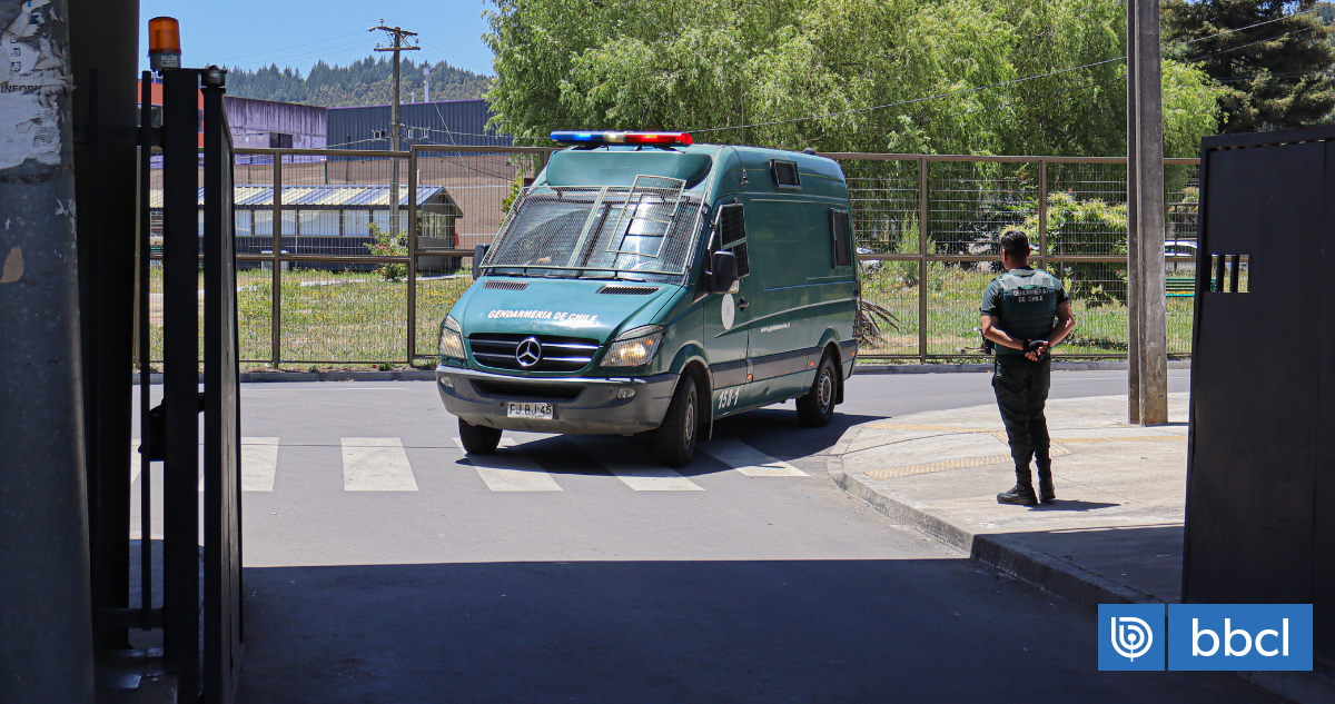 Sorprenden a gendarme y detective con teléfonos celulares al interior de módulos del penal Bío Bío