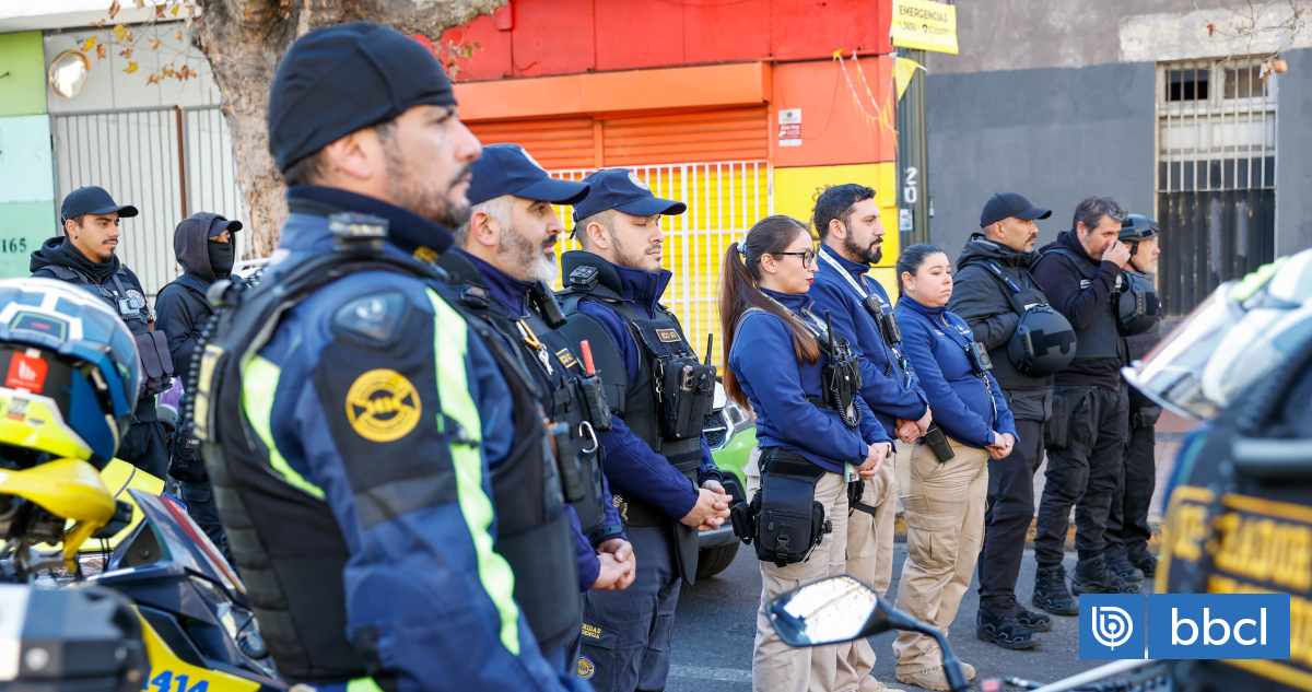 Patrullajes y operativos mixtos: Recoleta y Providencia firman convenio de seguridad en Bellavista