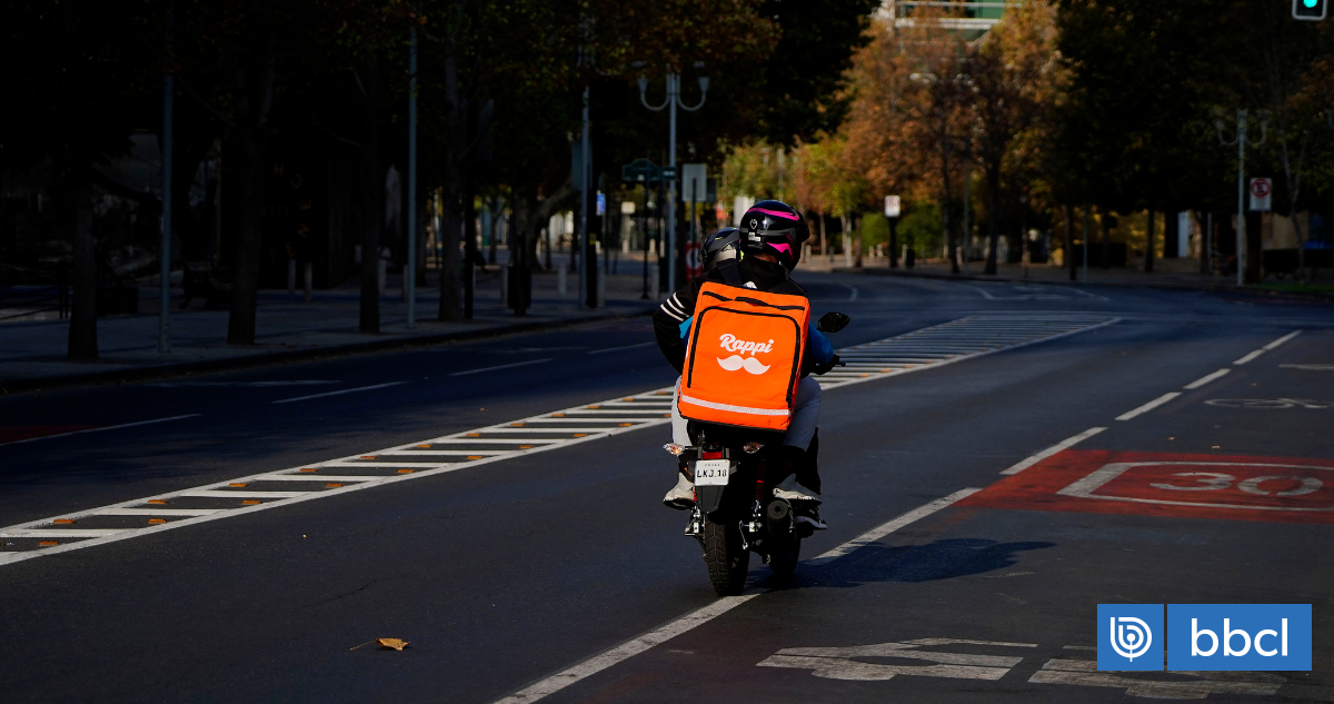 Chalecos reflectantes con patente: senadores UDI proponen medida para evitar robos de motochorros