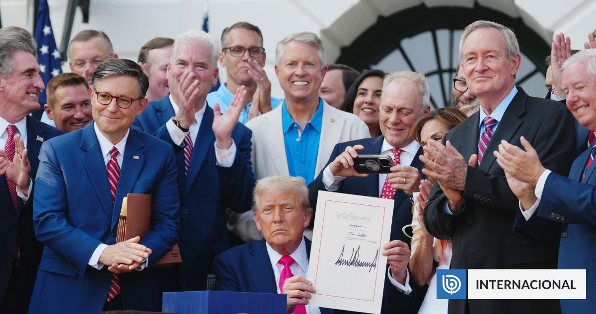 Trump firma su 