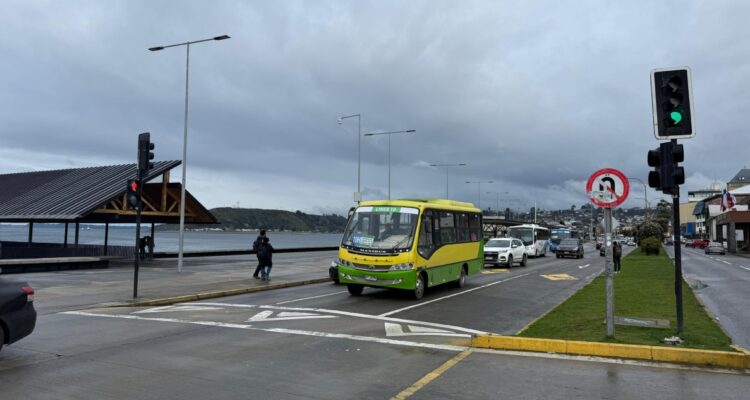 Suspensión de transporte público en Los Lagos