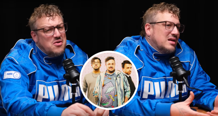 Tomás Leiva de ‘Tomás va a morir’ en el podcast ‘Más Que Titulares’ relatando situación de bullying