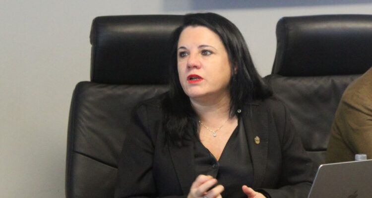 Fiscal de Tarapacá revela que funcionarios detenidos de la FACh hicieron “al menos 10 envíos” de droga