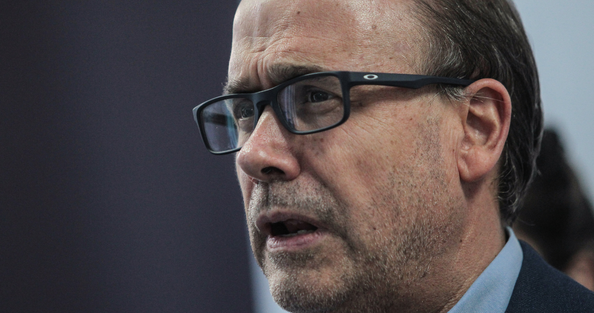 Undurraga confirma que dará un “paso al lado” como presidente DC si el partido apoya a Jara