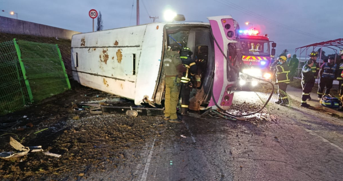 Volcamiento de bus en Arauco