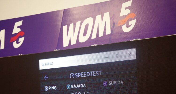 Cámara pide al presidente Boric sancionar a WOM por demoras en redes 5G y FON: plazos ya vencieron