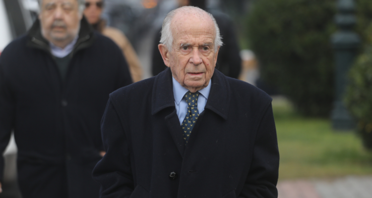 Zaldívar (DC) descarta ir por Jara, Matthei o Kast: “No estaré con algo con lo que no esté de acuerdo”