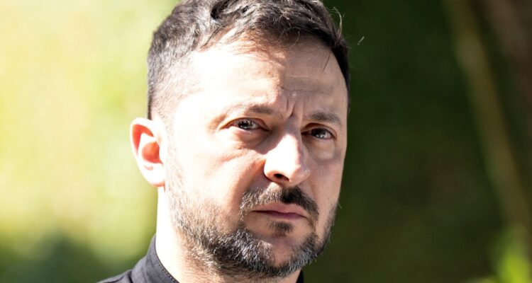 Zelenski denuncia que Rusia lanzó mayor ataque con drones y misiles desde inicio de guerra con Ucrania
