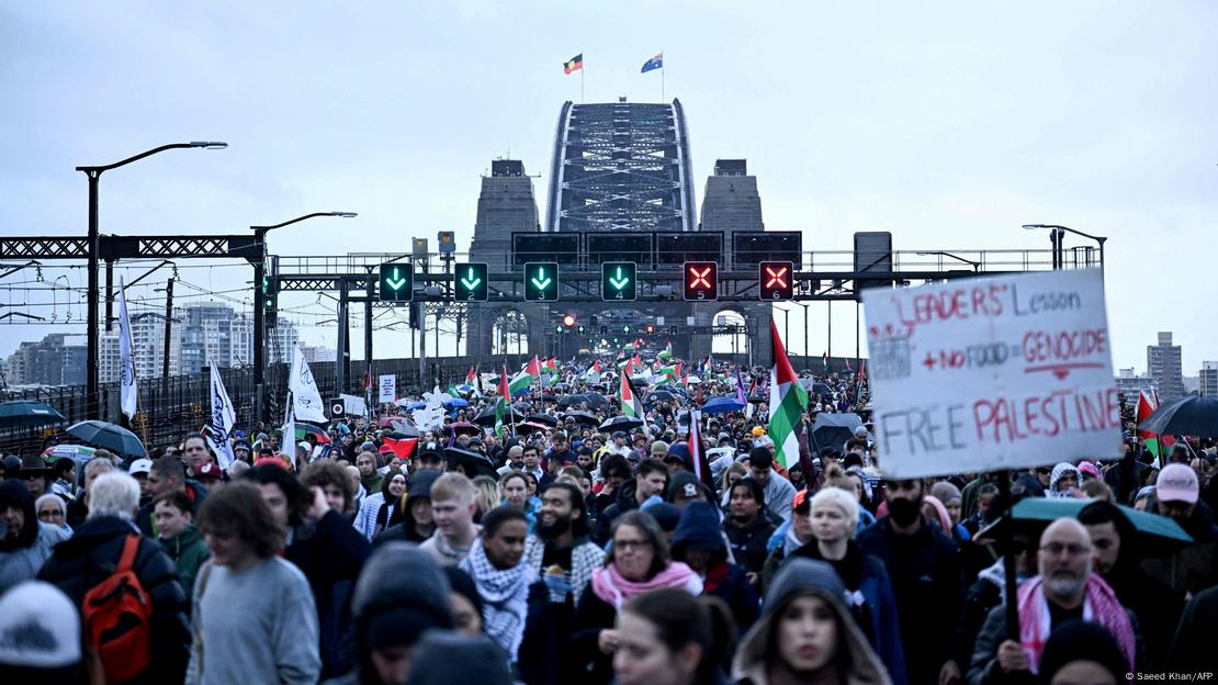 El Puente del Puerto de Sídney recibió la manifestación de miles de personas a favor de Palestina.