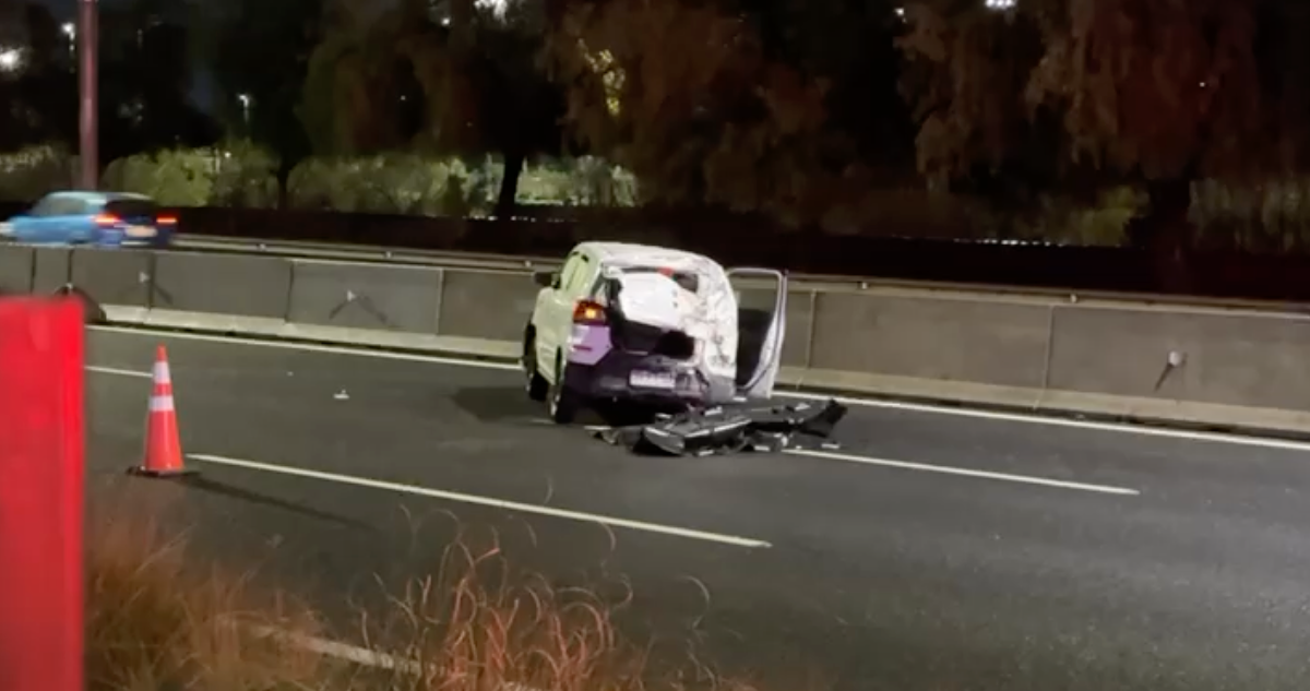 Un muerto y cinco heridos deja accidente en la Costanera Norte: hay congestión hacia el aeropuerto