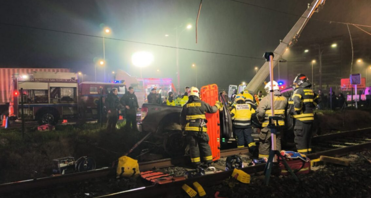 EFE suspende algunos servicios de Biotren tras accidente en Ruta 160 que afectó a línea férrea