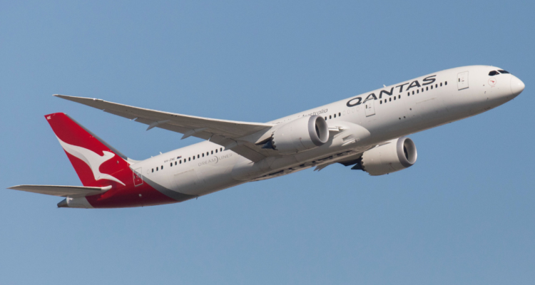 Aerolínea Qantas deberá pagar 50 millones de euros por despidos ilegales en pandemia.