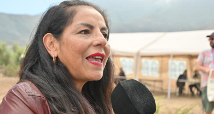 Alcaldesa de La Higuera enfrenta orden de arresto por supuesta deuda de gestión anterior.