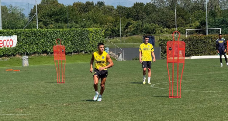 Alexis Sánchez entrenando con Udinese