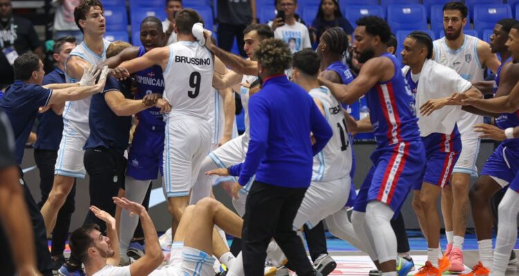 Duelo Argentina vs República Dominicana en AmeriCup terminó en escándalo.