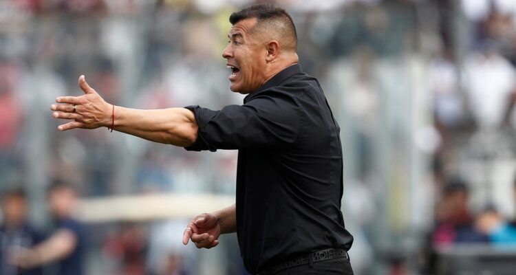 Jorge Almirón no va más en Colo Colo.