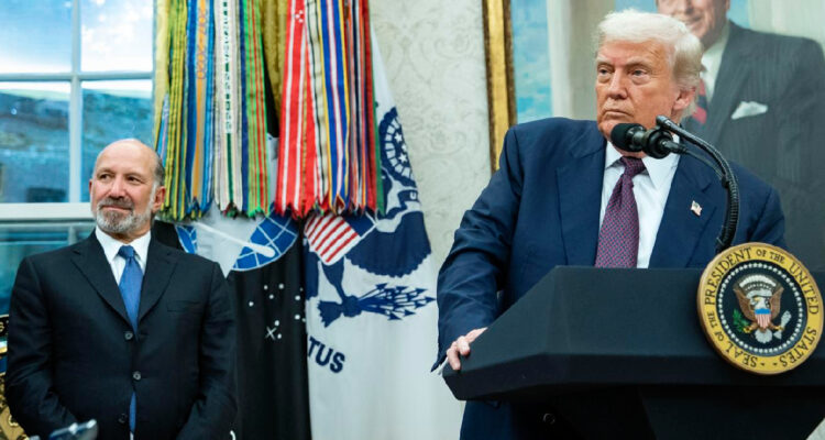 Gobierno de Trump espera recaudar US$50 mil millones al mes por los nuevos aranceles